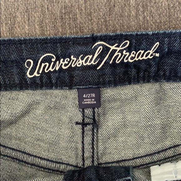Universal Thread high rise jean shorts - Picture 3 of 4